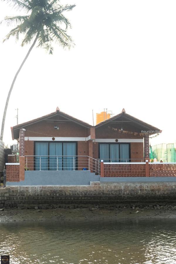 Reunion Ocean Tides Hotel Udupi Exterior foto