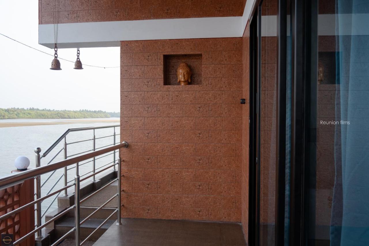 Reunion Ocean Tides Hotel Udupi Exterior foto